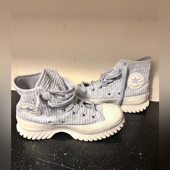 Converse
Chuck Taylor All Star Lugged 2.0 Cozy Utility Sneakers - Picture 2 of 9